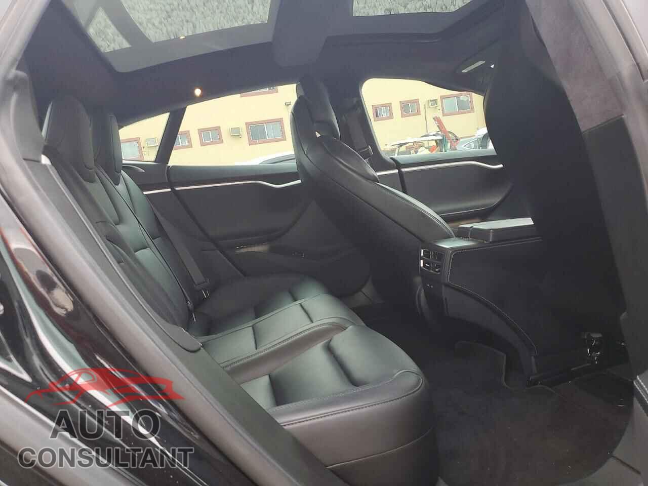 TESLA MODEL S 2017 - 5YJSA1E25HF222326