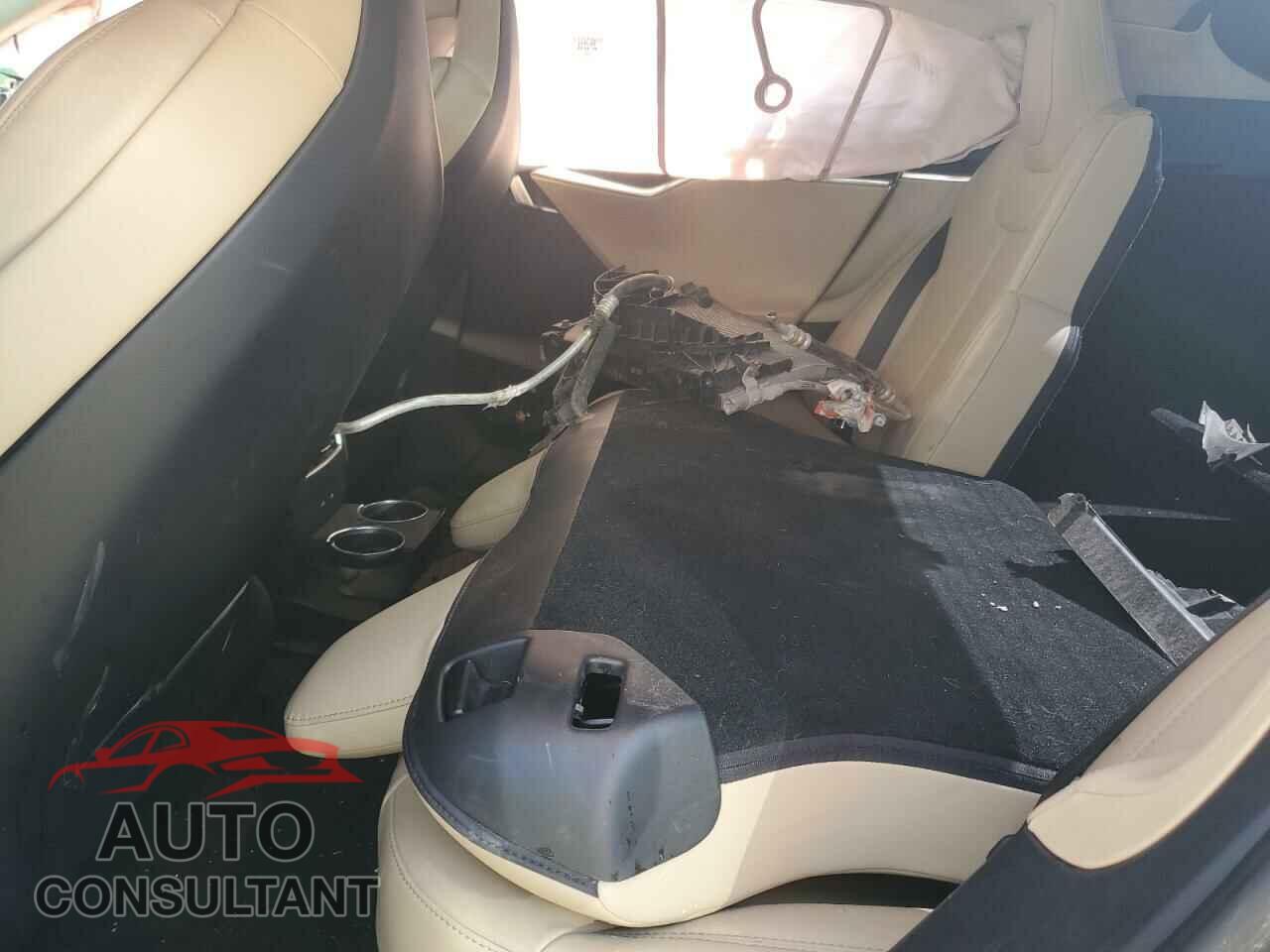 TESLA MODEL S 2017 - 5YJSA1E27HF204491
