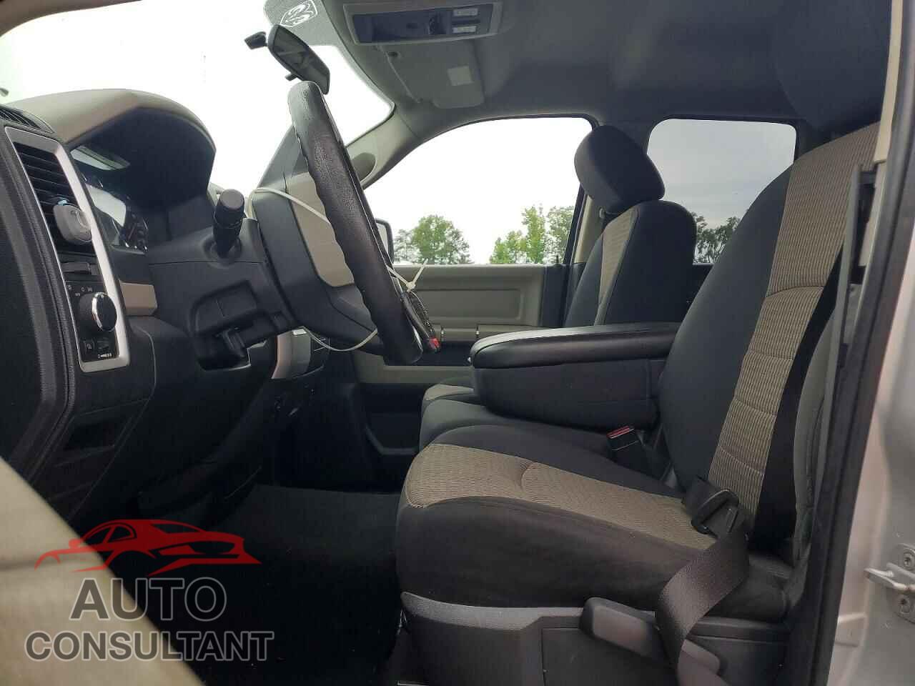 DODGE RAM 1500 2011 - 1D7RB1GP7BS520123