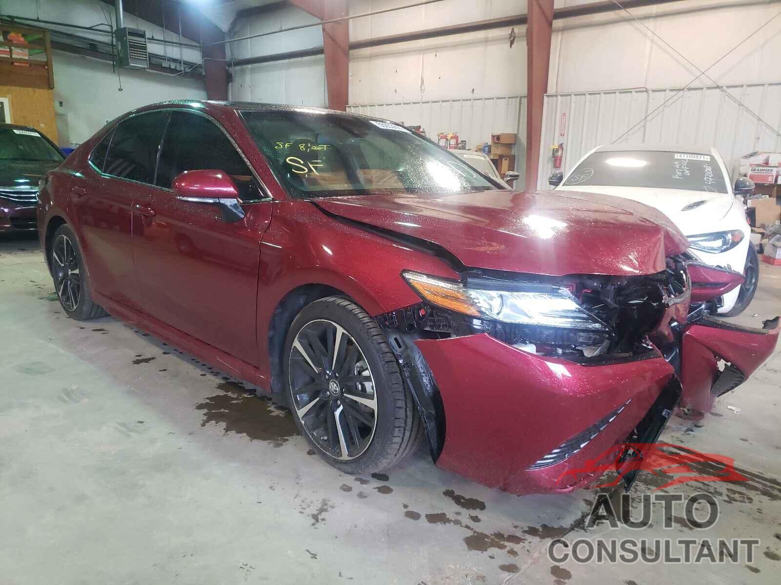 TOYOTA CAMRY 2018 - 4T1B61HK9JU648929