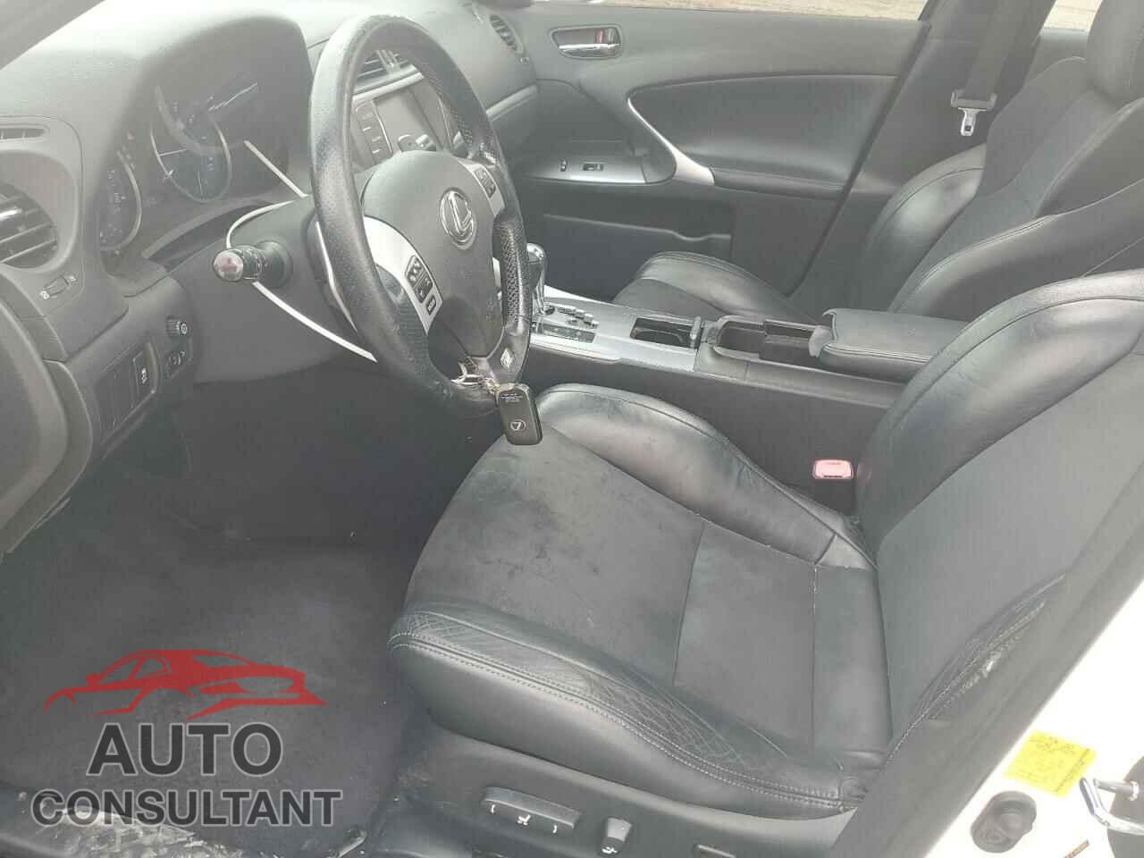 LEXUS IS 2012 - JTHBF5C29C5178030