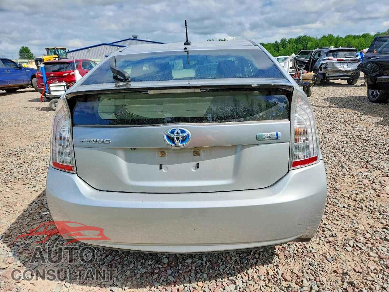 TOYOTA PRIUS 2015 - JTDKN3DP8F3067200