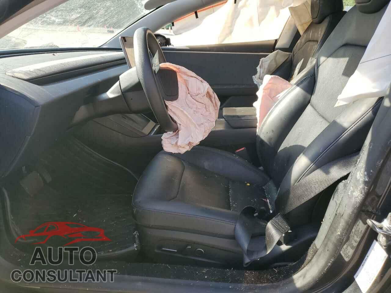 TESLA MODEL 3 2024 - 5YJ3E1EA0RF724968