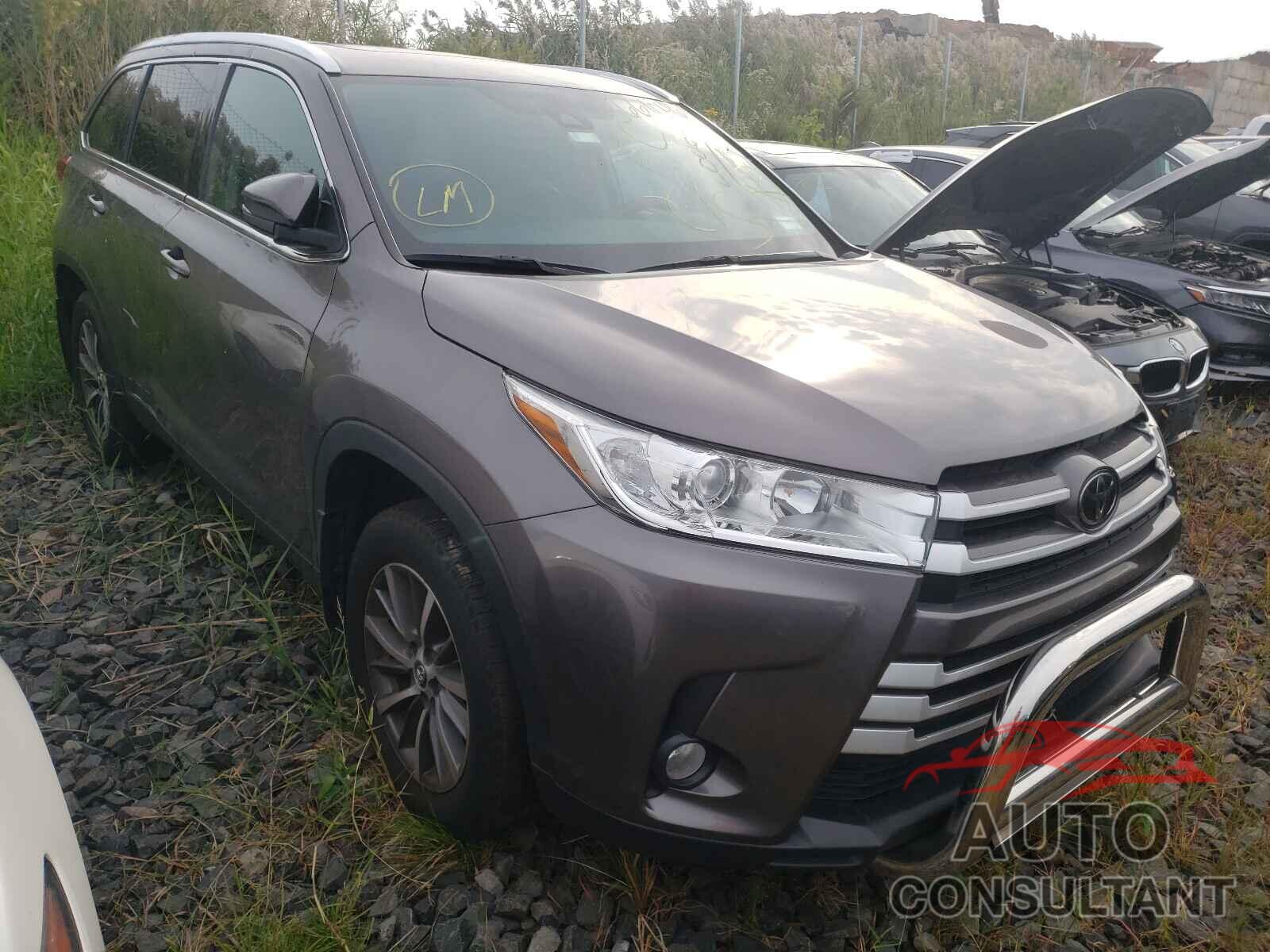 TOYOTA HIGHLANDER 2019 - 5TDJZRFH4KS950695