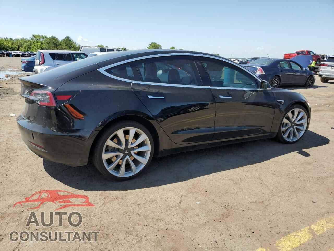 TESLA MODEL 3 2018 - 5YJ3E1EA1JF156511