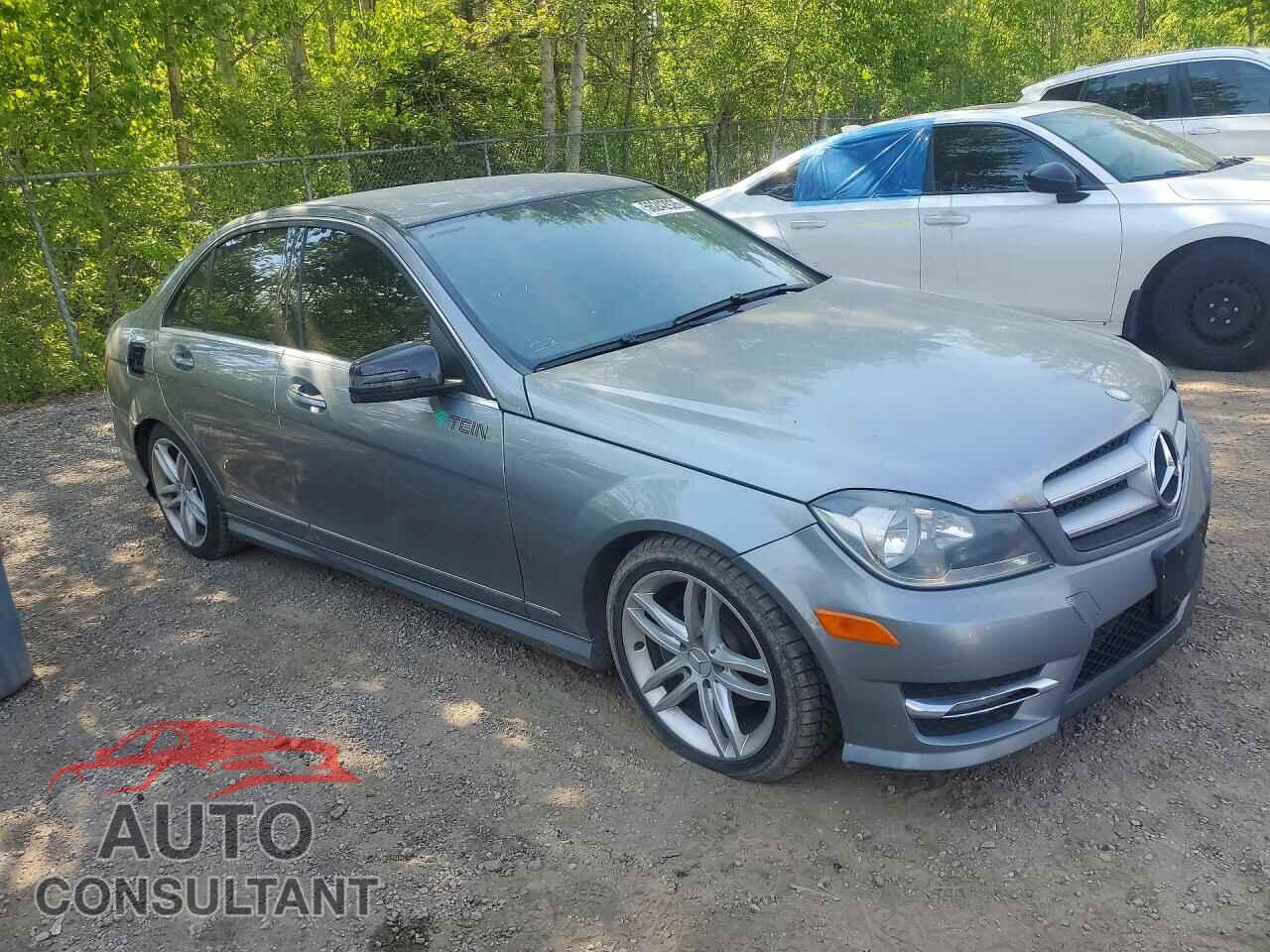 MERCEDES-BENZ C-CLASS 2012 - WDDGF8FB0CA709066