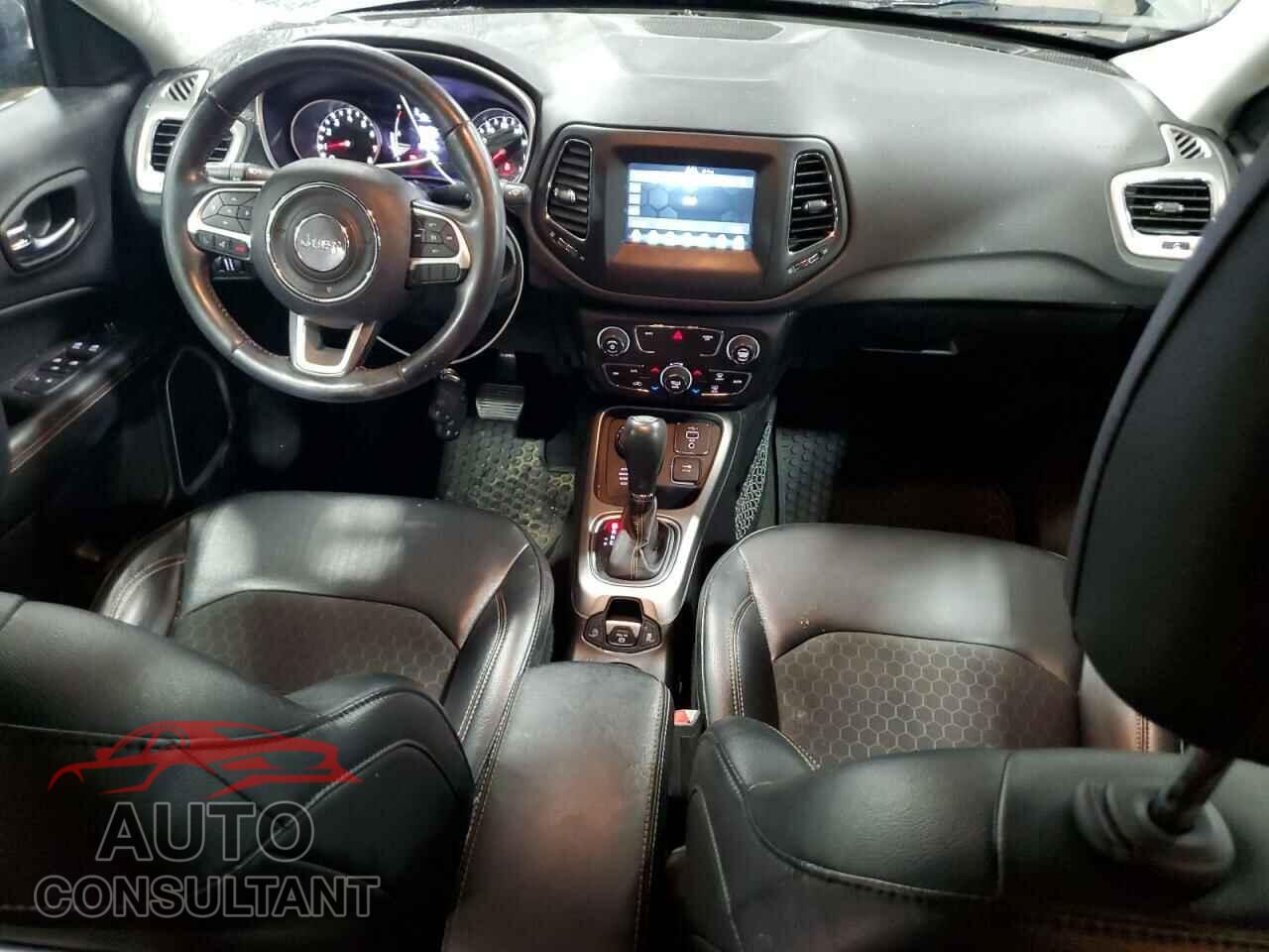 JEEP COMPASS 2020 - 3C4NJDBB7LT149974
