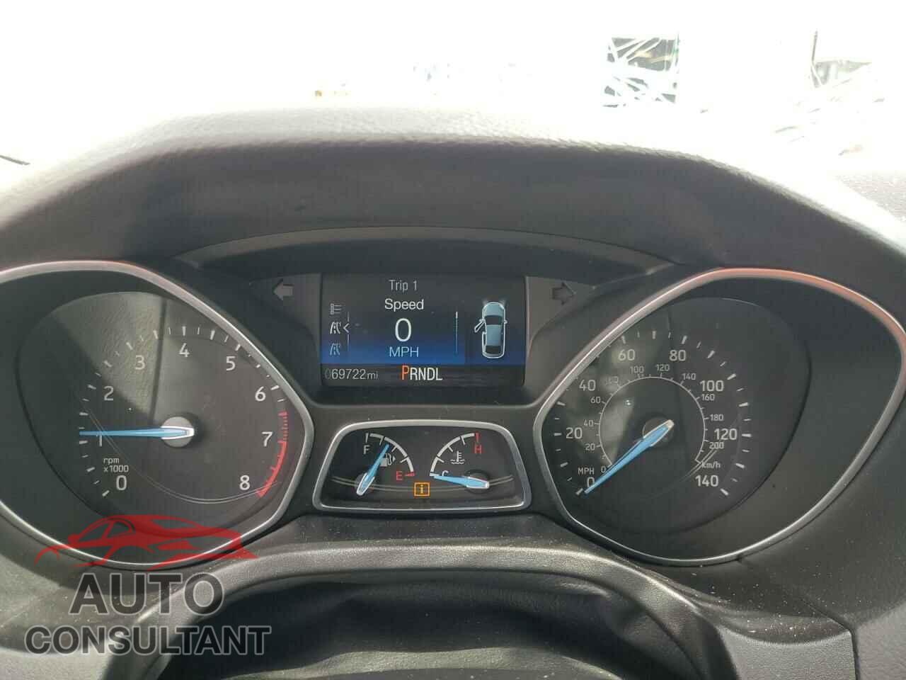 FORD FOCUS 2018 - 1FADP3E25JL323006