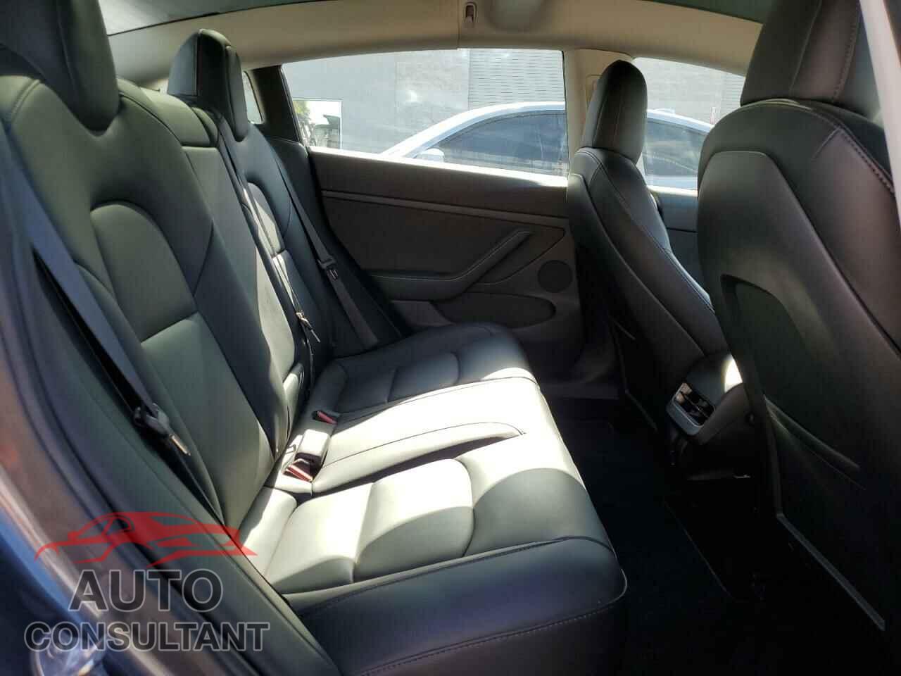 TESLA MODEL 3 2022 - 5YJ3E1EA9NF297641