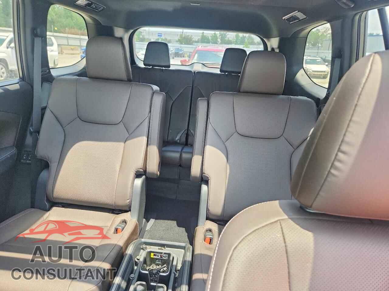 LEXUS UNKNOWN 2024 - 5TDAAAA60RS005784