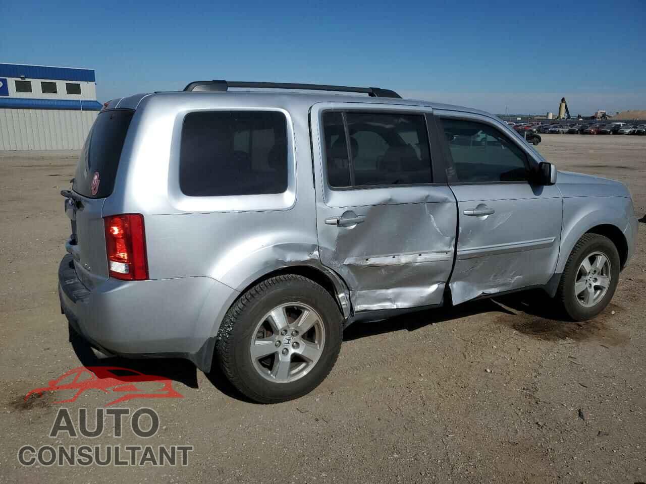 HONDA PILOT 2011 - 5FNYF4H69BB017367