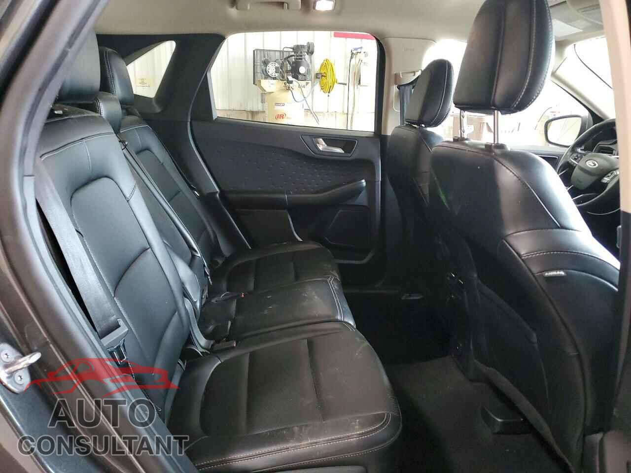 FORD ESCAPE 2020 - 1FMCU9H91LUA10845