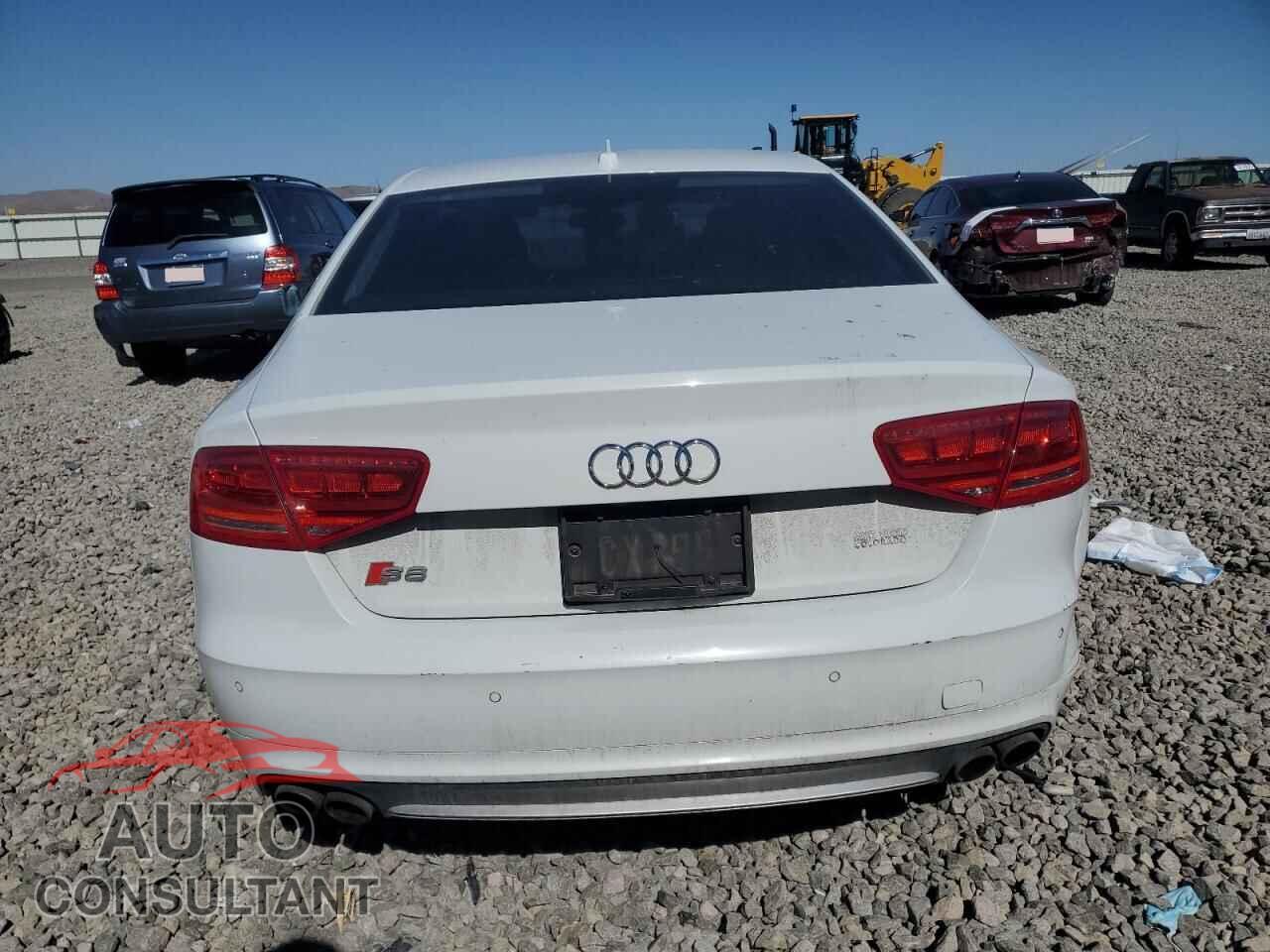 AUDI S8 2013 - WAUD2AFDXDN018510
