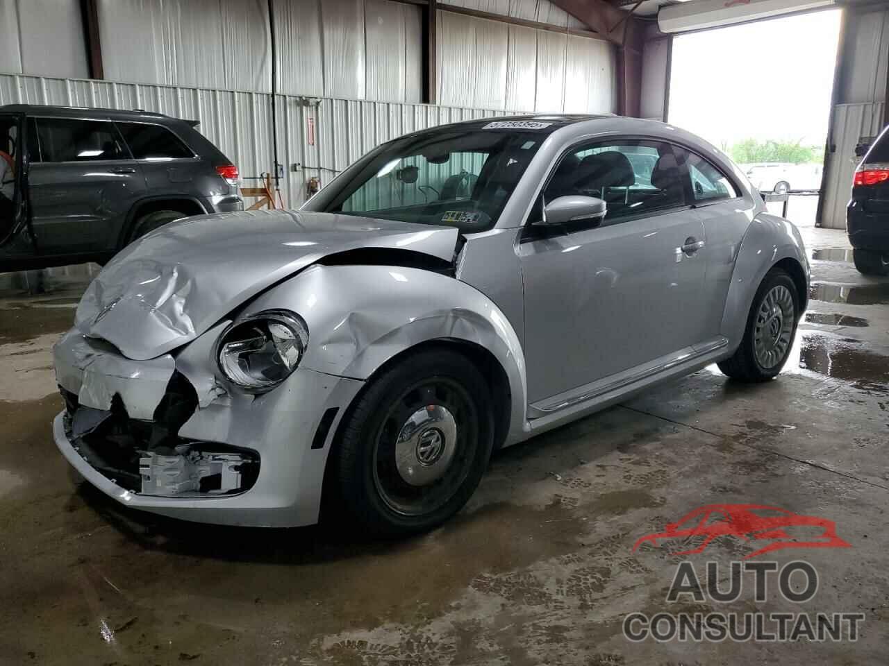 VOLKSWAGEN BEETLE 2013 - 3VWJP7AT5DM689423