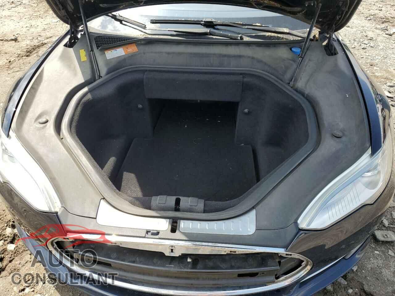 TESLA MODEL S 2013 - 5YJSA1CP3DFP06715