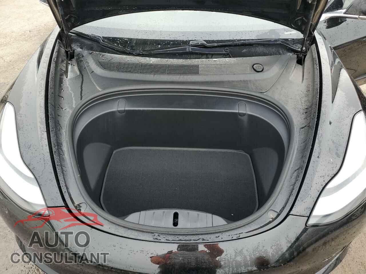 TESLA MODEL 3 2018 - 5YJ3E1EB5JF080994