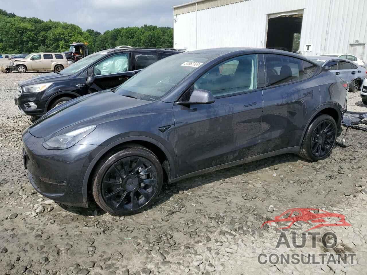 TESLA MODEL Y 2024 - 7SAYGDEE5RF992485