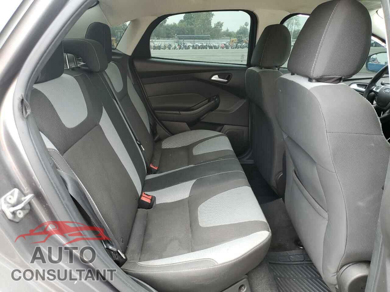 FORD FOCUS 2012 - 1FAHP3F21CL392052