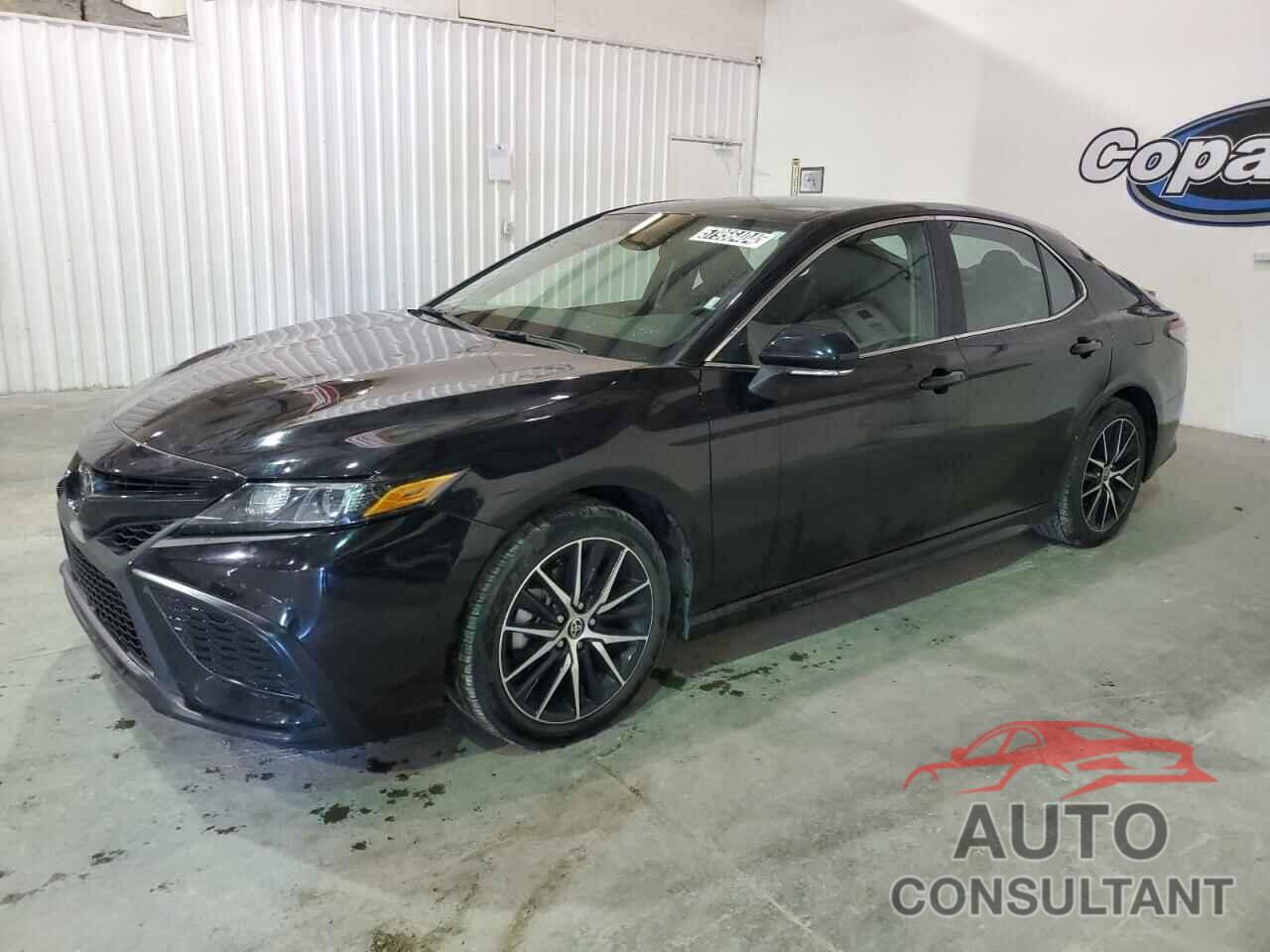 TOYOTA CAMRY 2022 - 4T1G11AKXNU706373