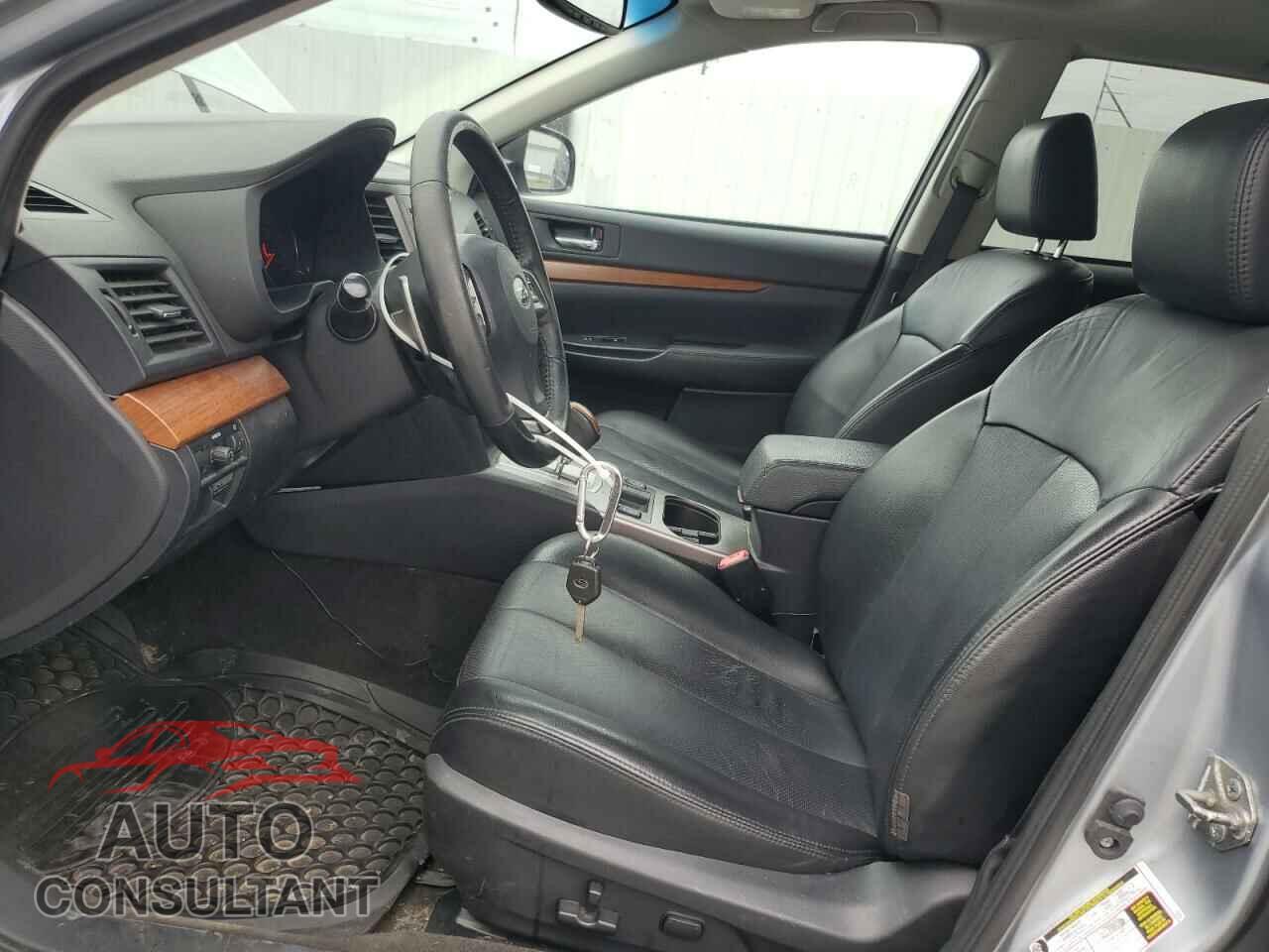 SUBARU OUTBACK 2013 - 4S4BRBKC5D3288048