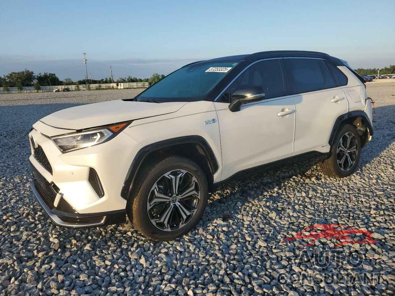 TOYOTA RAV4 2021 - JTMFB3FV2MD066086