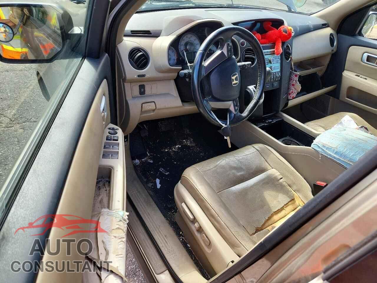 HONDA PILOT 2011 - 5FNYF3H56BB033138