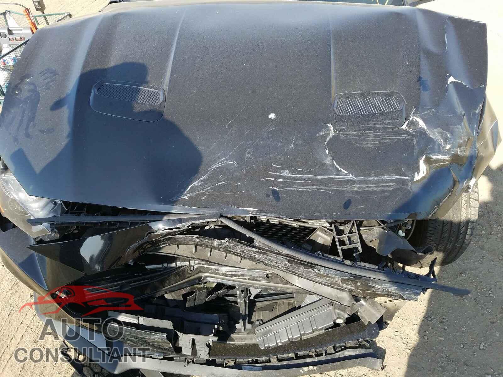 FORD MUSTANG 2018 - 1FA6P8TH2J5138431