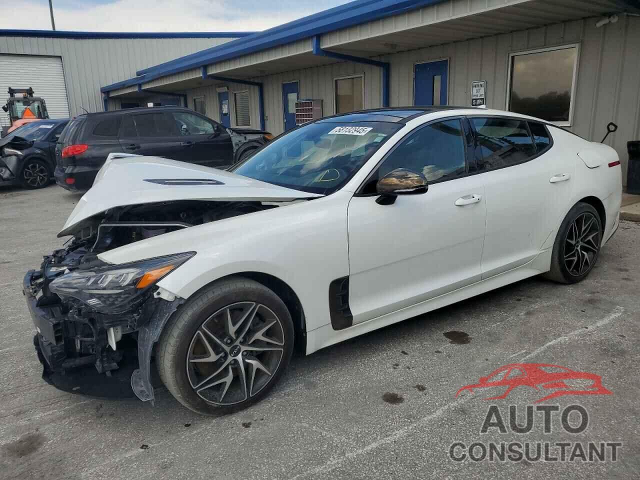 KIA STINGER 2023 - KNAE35LD2P6122873