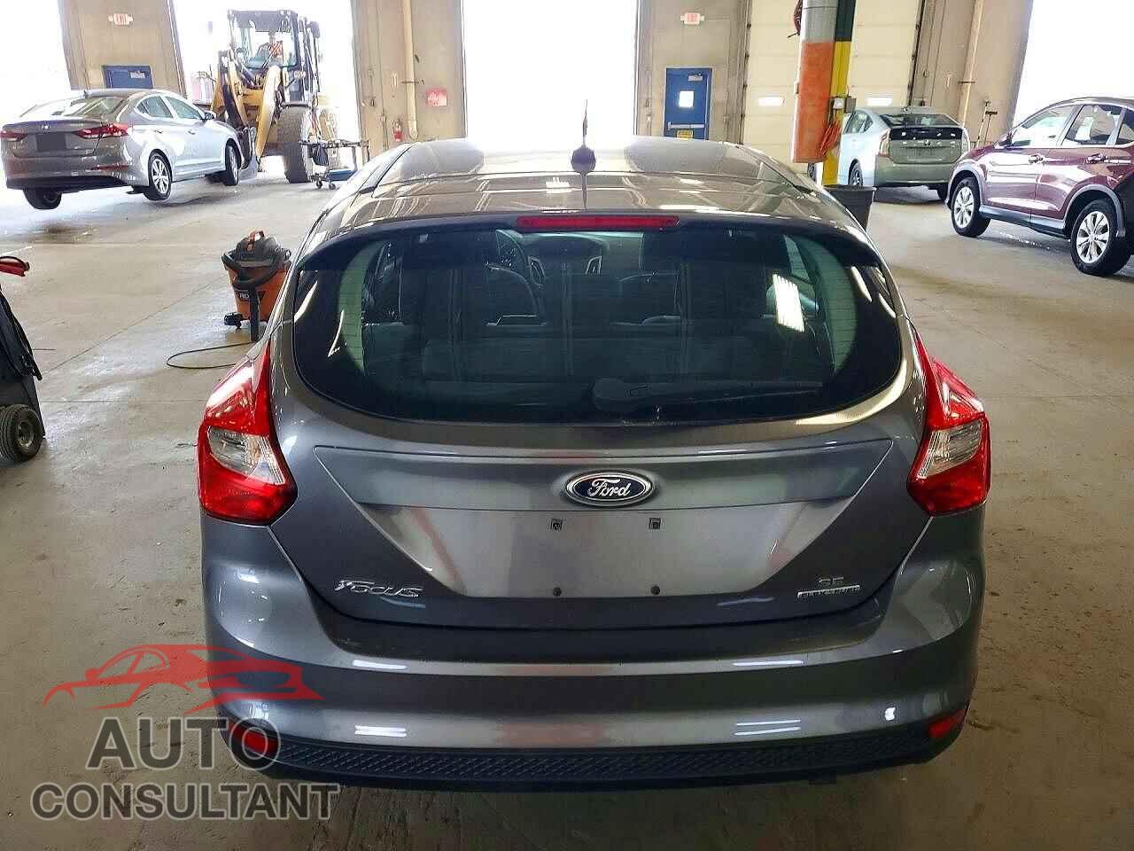 FORD FOCUS 2014 - 1FADP3K23EL463579