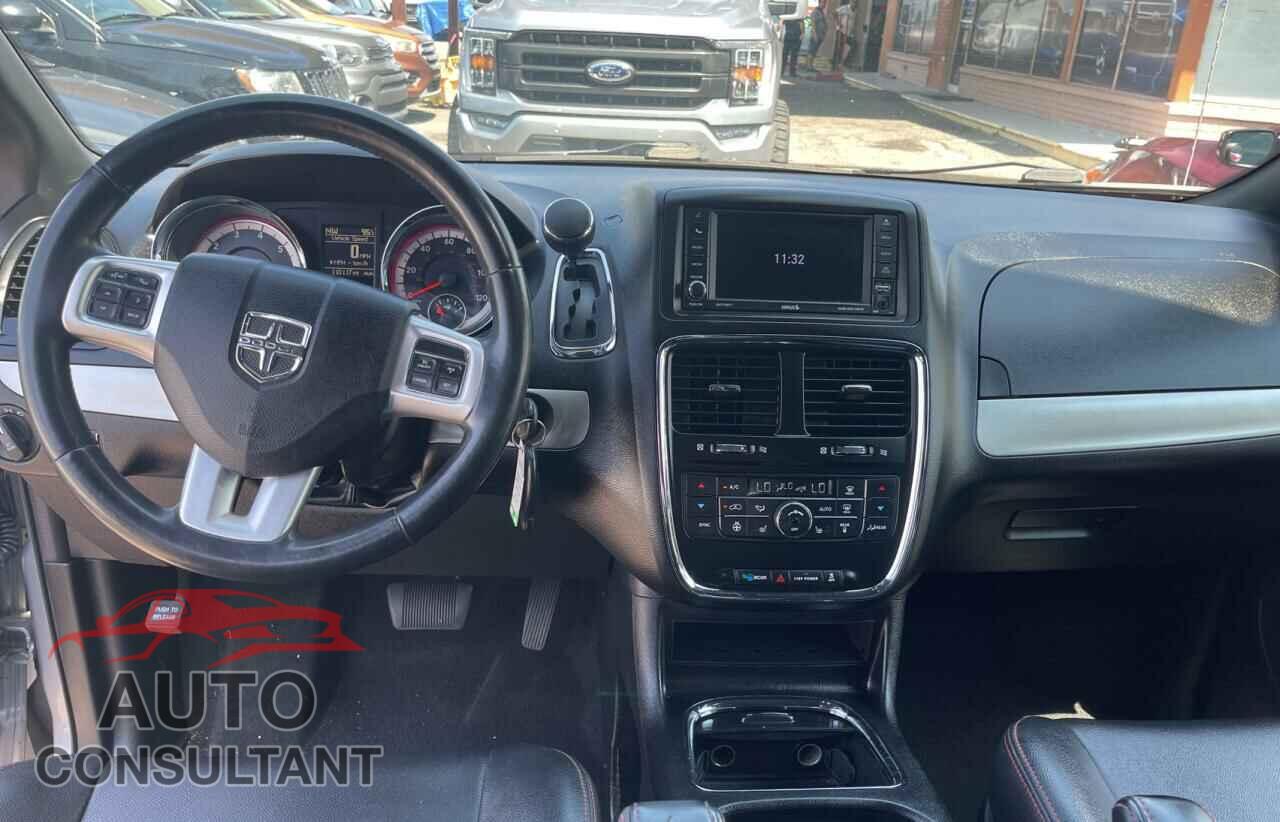 DODGE CARAVAN 2019 - 2C4RDGEG5KR692811