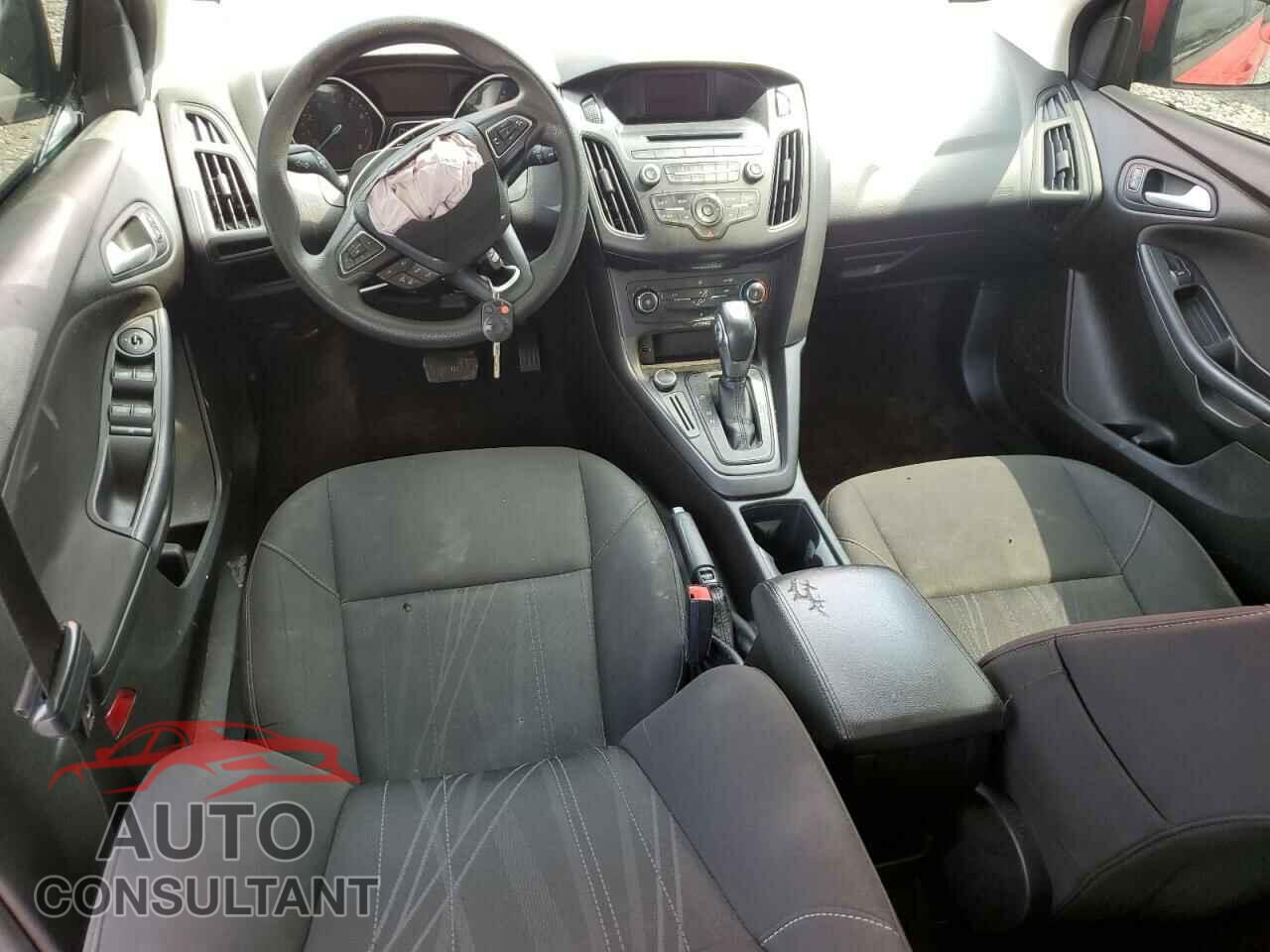 FORD FOCUS 2016 - 1FADP3F28GL342818