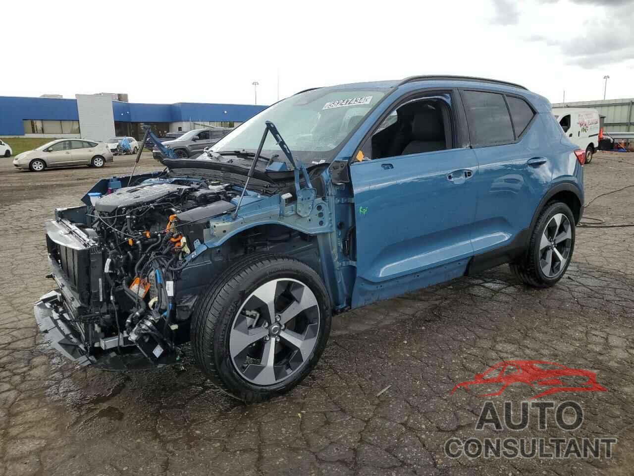 VOLVO XC40 PLUS 2024 - YV4L12UL2R2329615