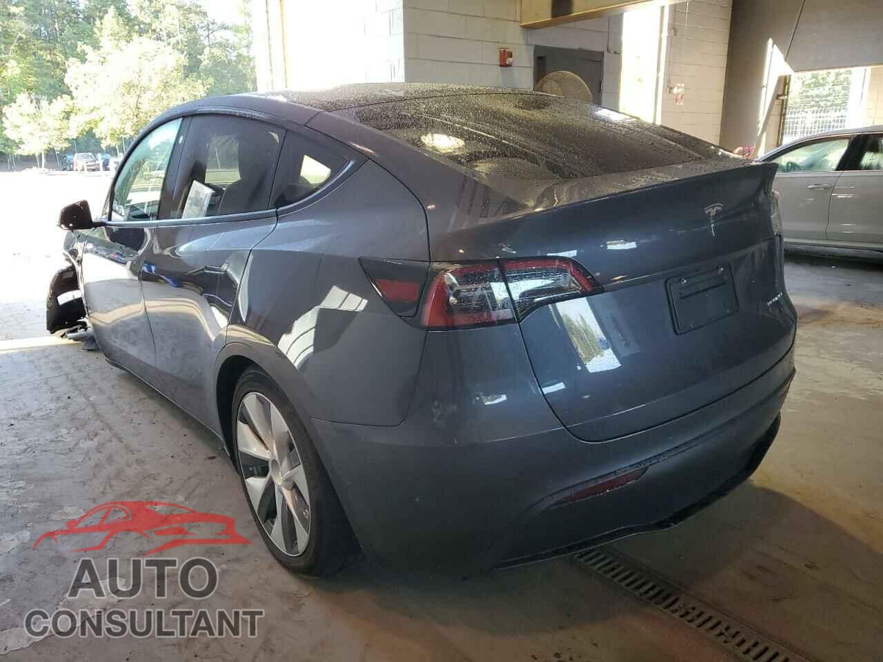 TESLA MODEL Y 2021 - 5YJYGDEE0MF198452