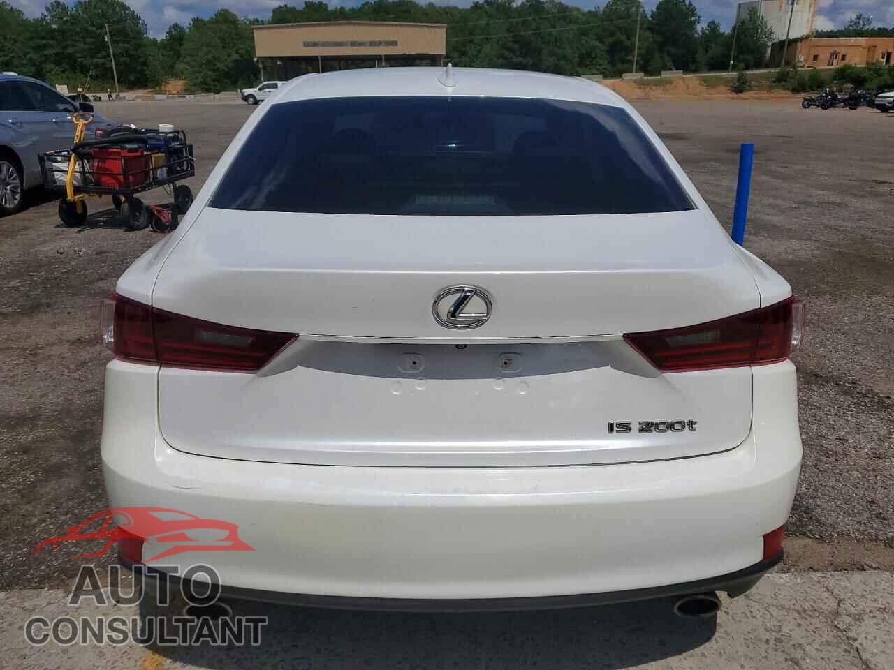 LEXUS IS 2016 - JTHBA1D23G5008323