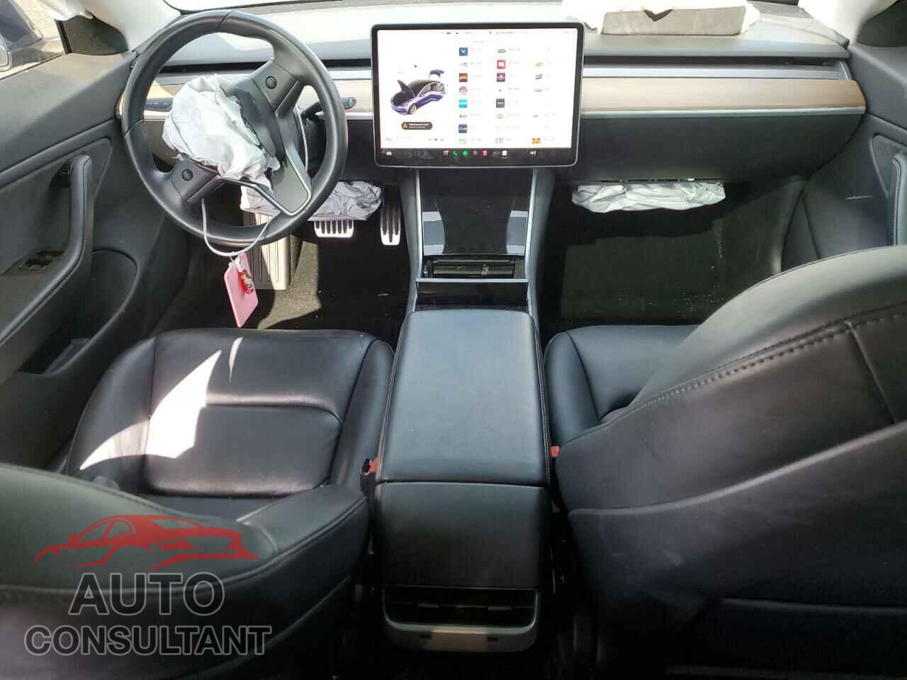 TESLA MODEL 3 2019 - 5YJ3E1EB5KF211102
