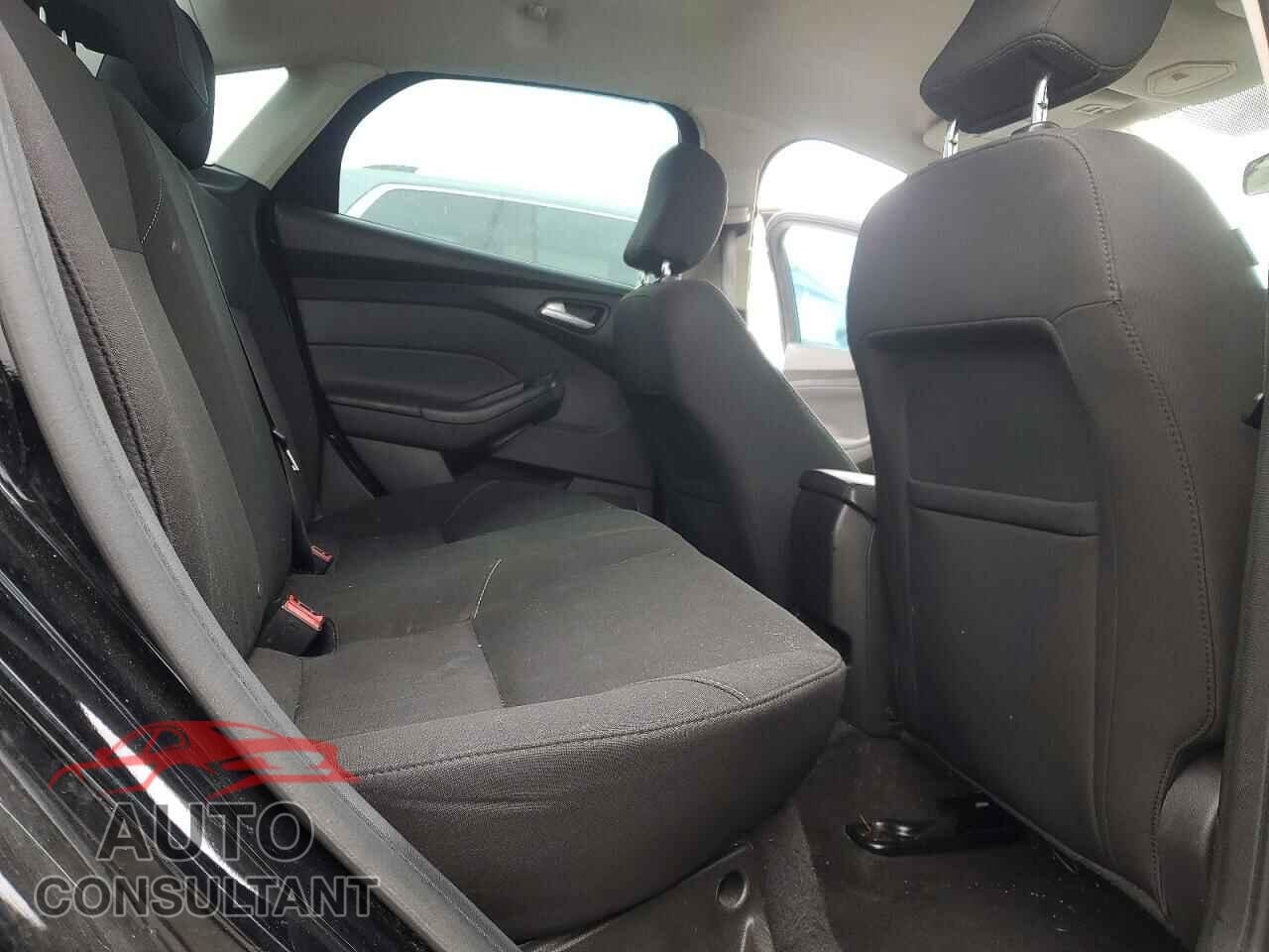 FORD FOCUS 2016 - 1FADP3F21GL291243