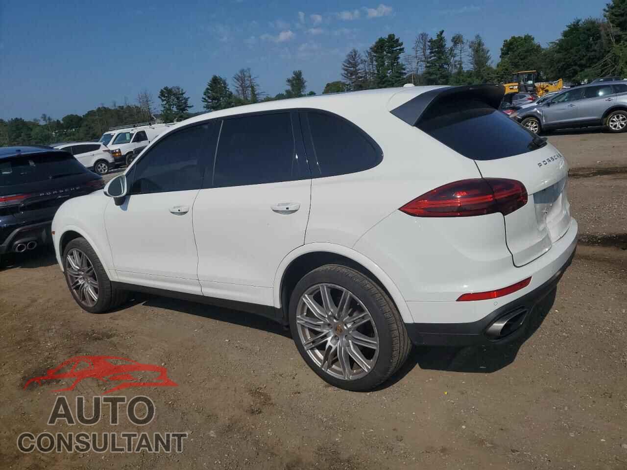 PORSCHE CAYENNE 2017 - WP1AA2A24HKA81676