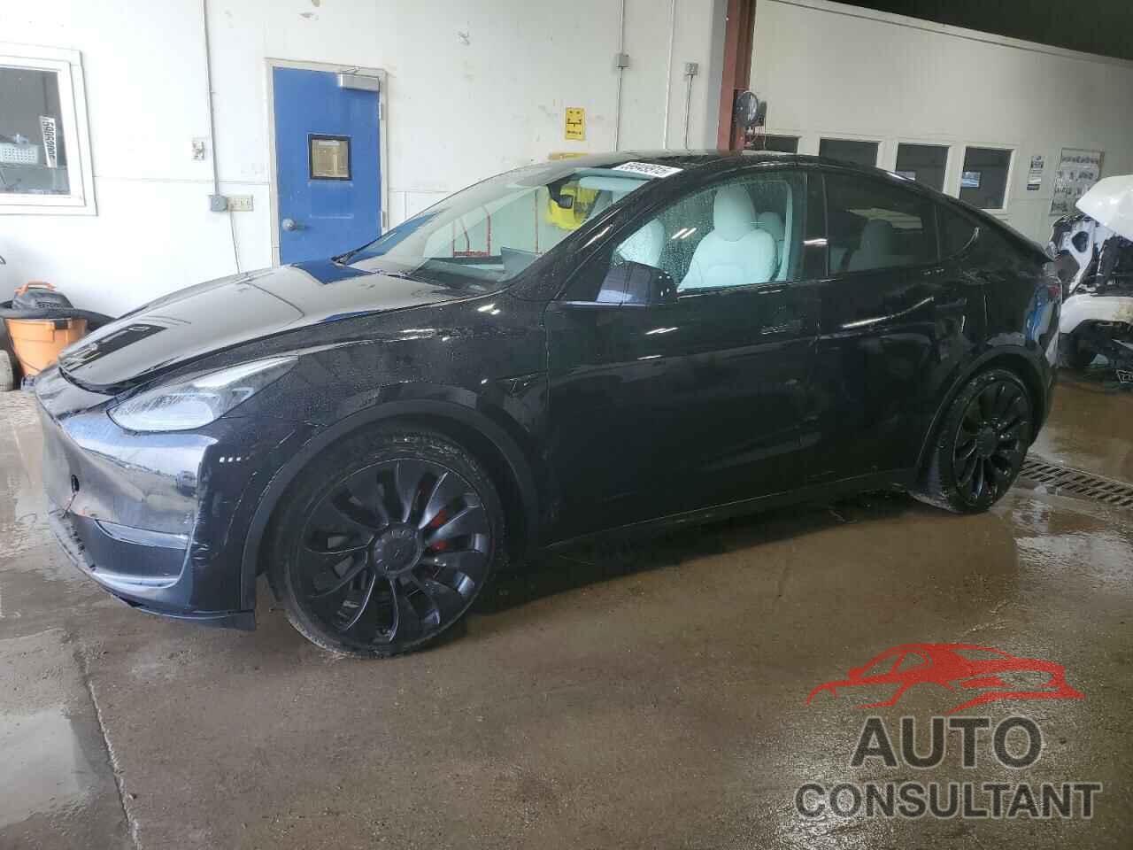 TESLA MODEL Y 2022 - 7SAYGDEF7NF523532