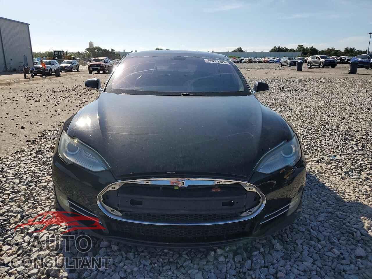 TESLA MODEL S 2013 - 5YJSA1CN7DFP12290
