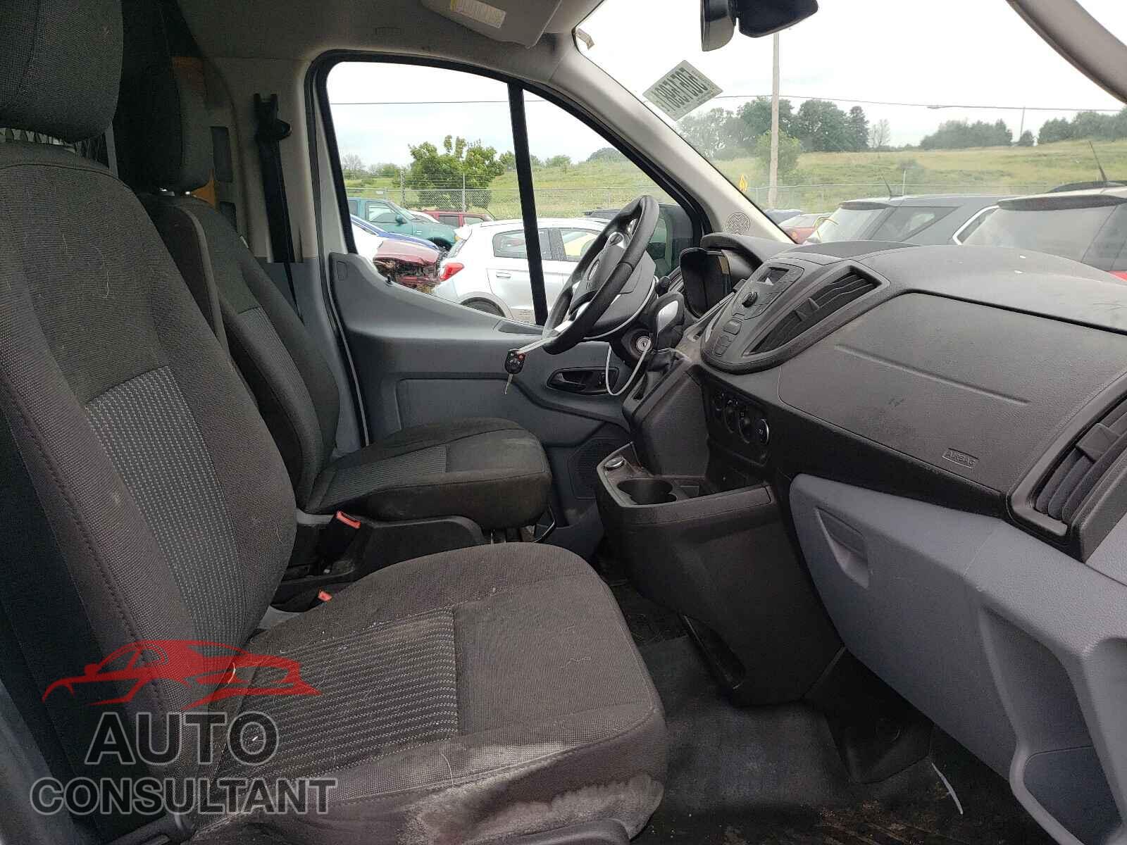 FORD TRANSIT CO 2017 - 1FTYR1ZM7HKB29048