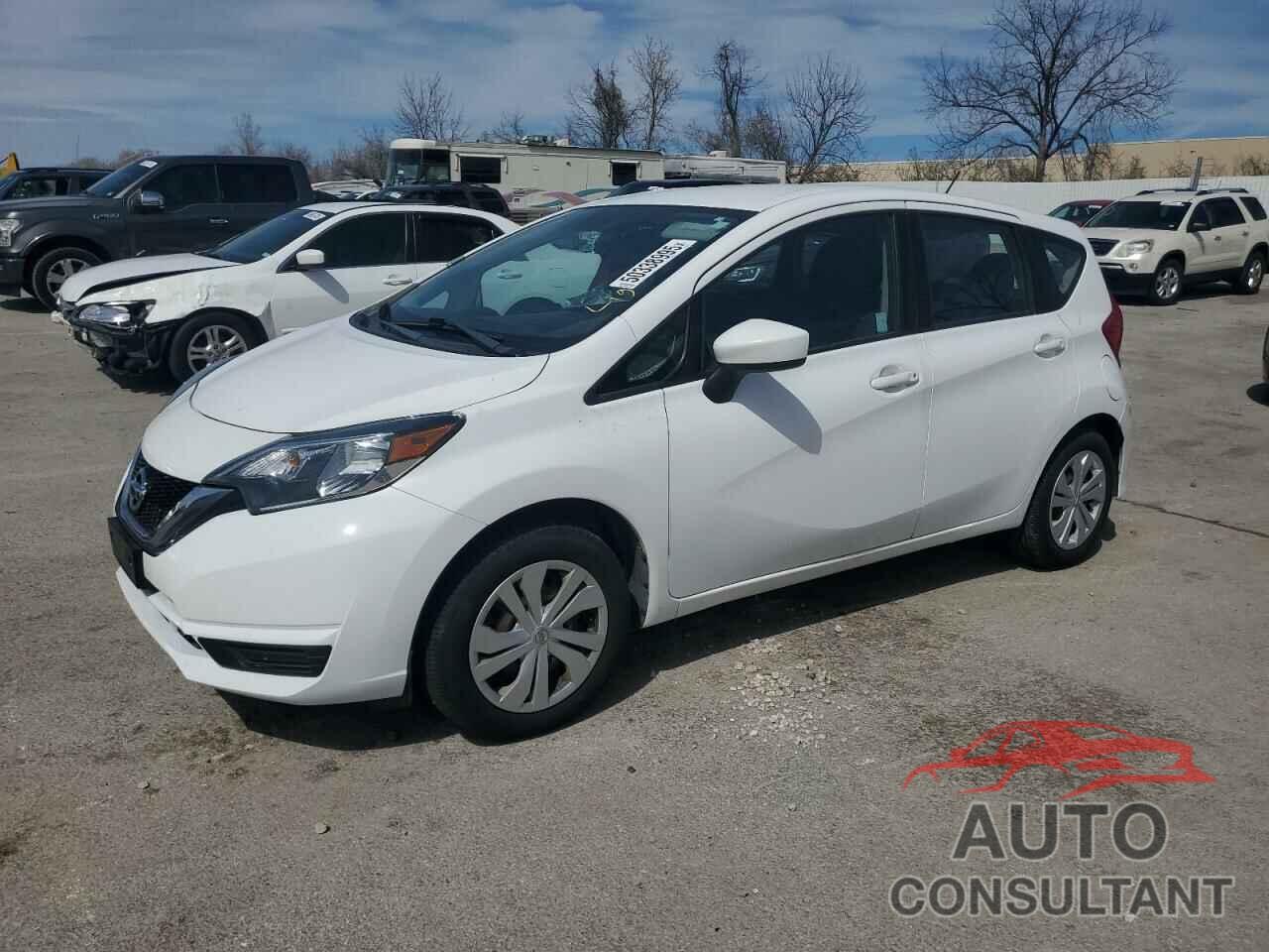NISSAN VERSA 2018 - 3N1CE2CP5JL358155