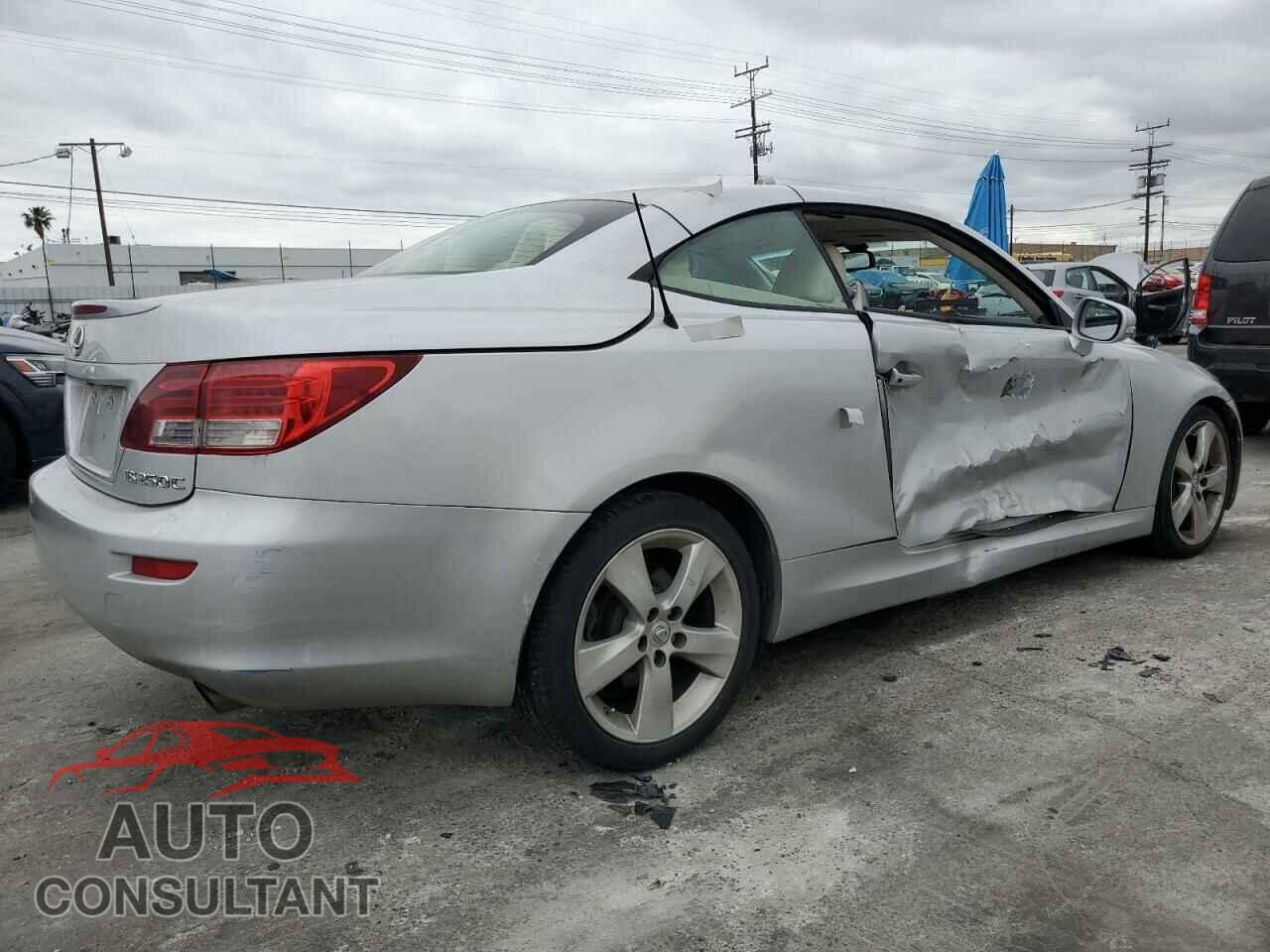 LEXUS IS 2011 - JTHFF2C25B2518323