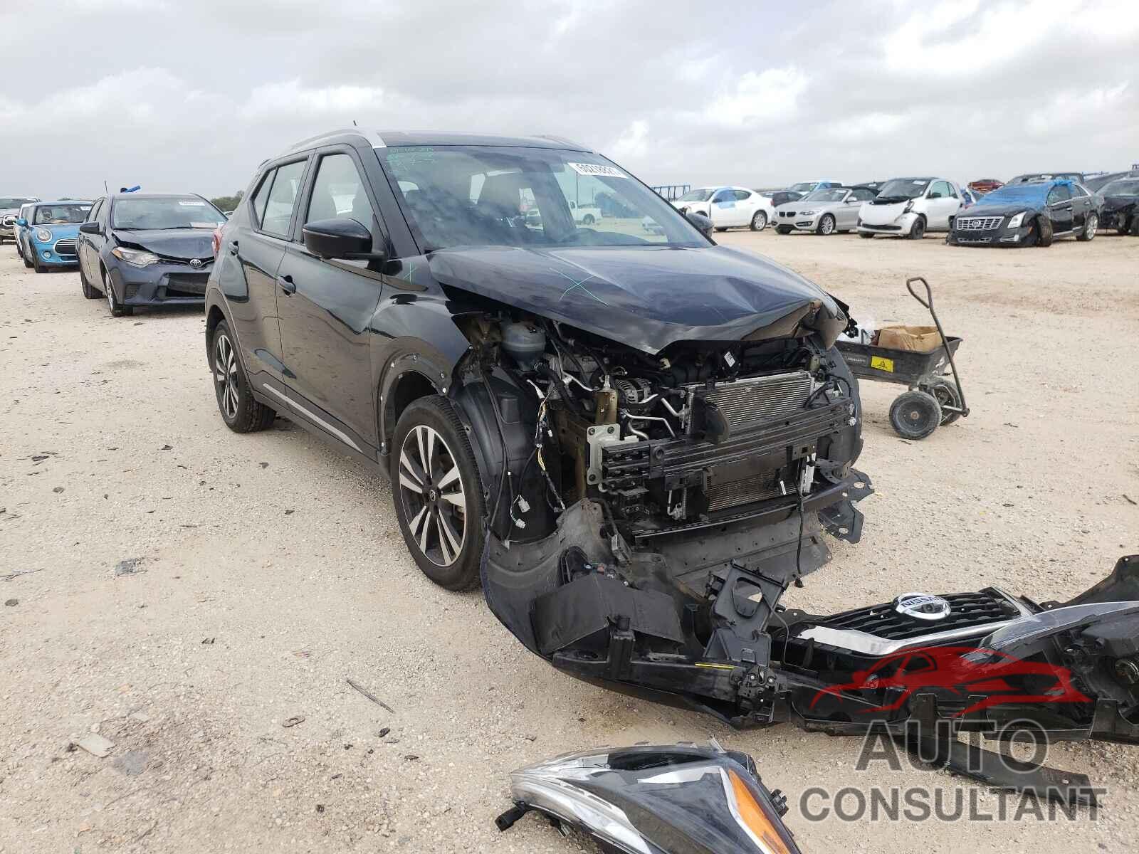 NISSAN KICKS 2018 - 3N1CP5CU7JL541509
