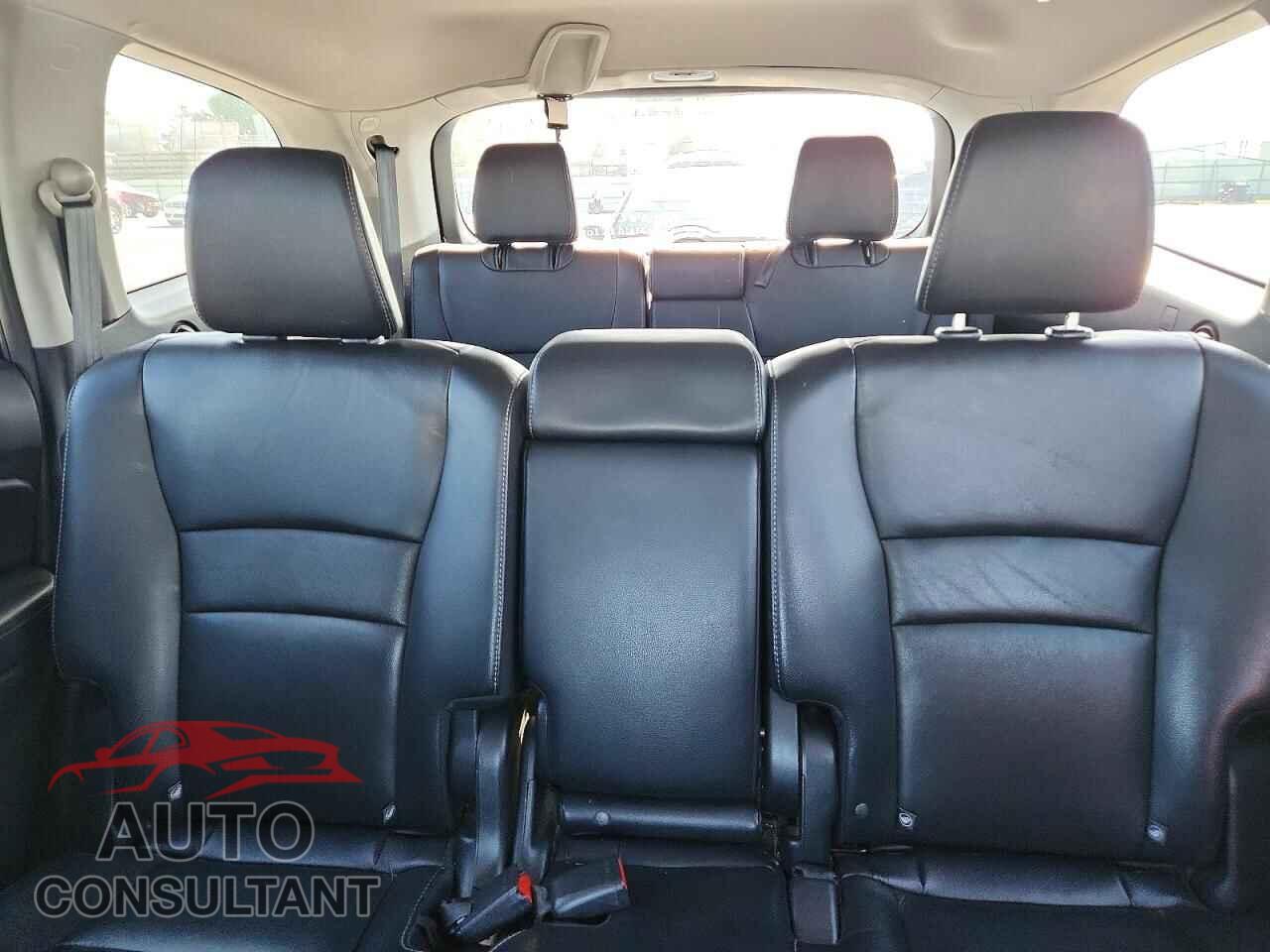HONDA PILOT 2018 - 5FNYF6H76JB037384