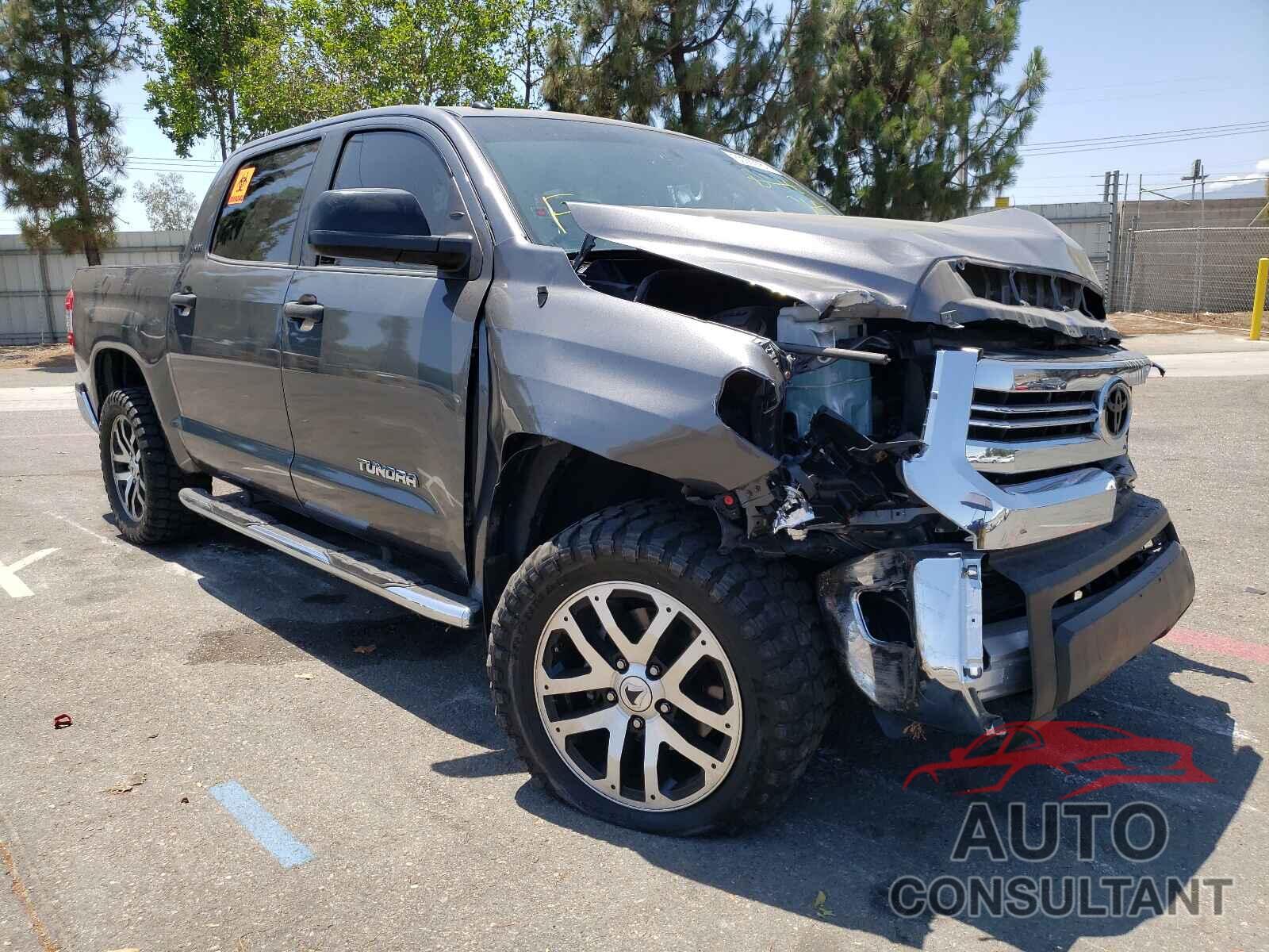 TOYOTA TUNDRA 2017 - 5TFEM5F12HX110428