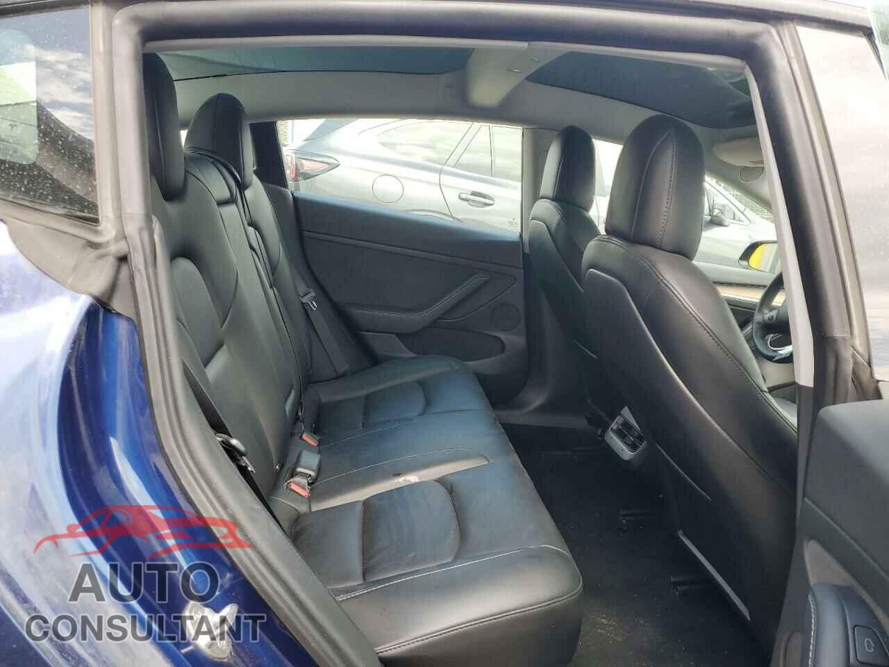 TESLA MODEL 3 2021 - 5YJ3E1EA5MF976787