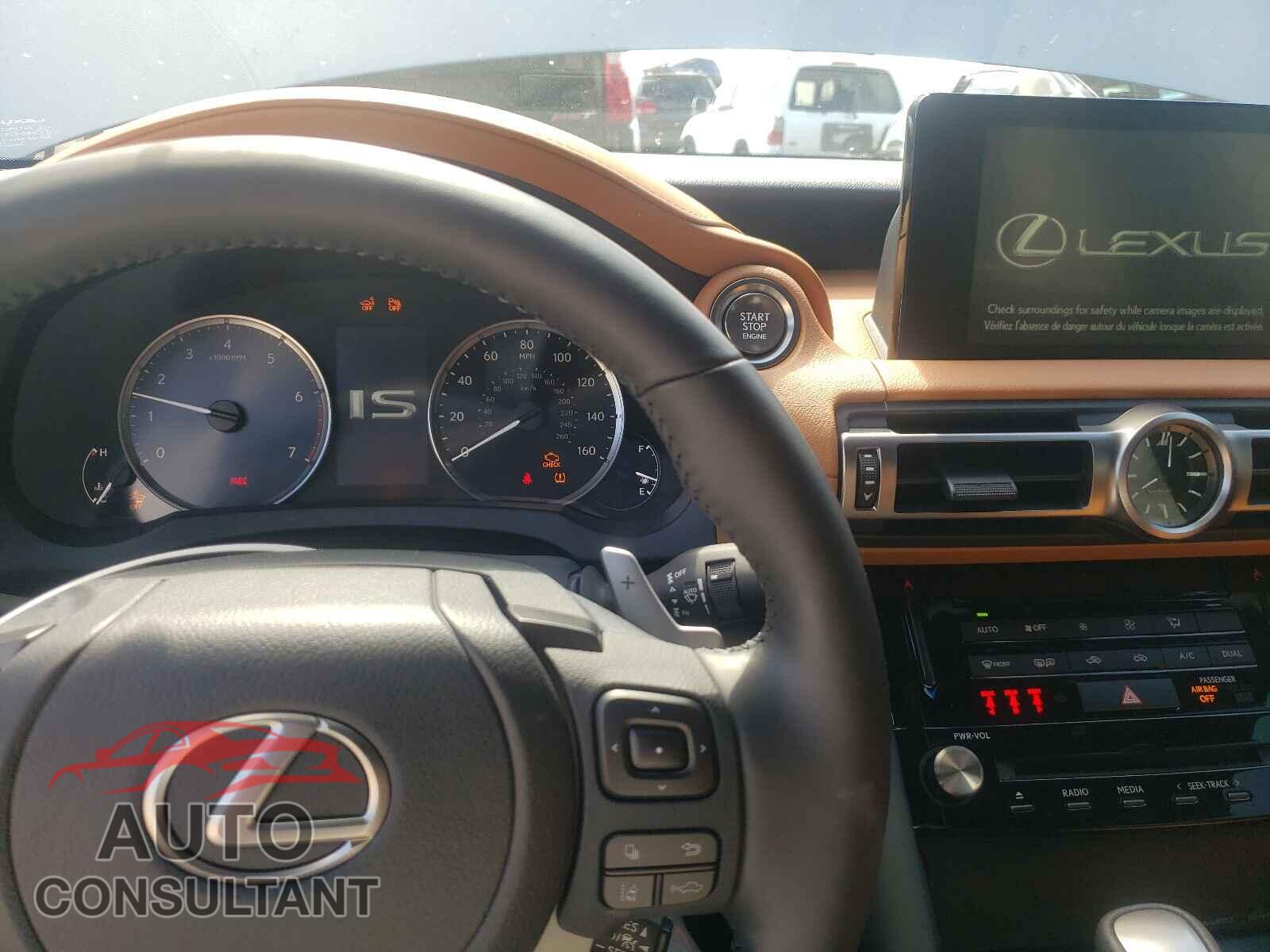 LEXUS IS 2021 - JTHCA1D2XM5110153