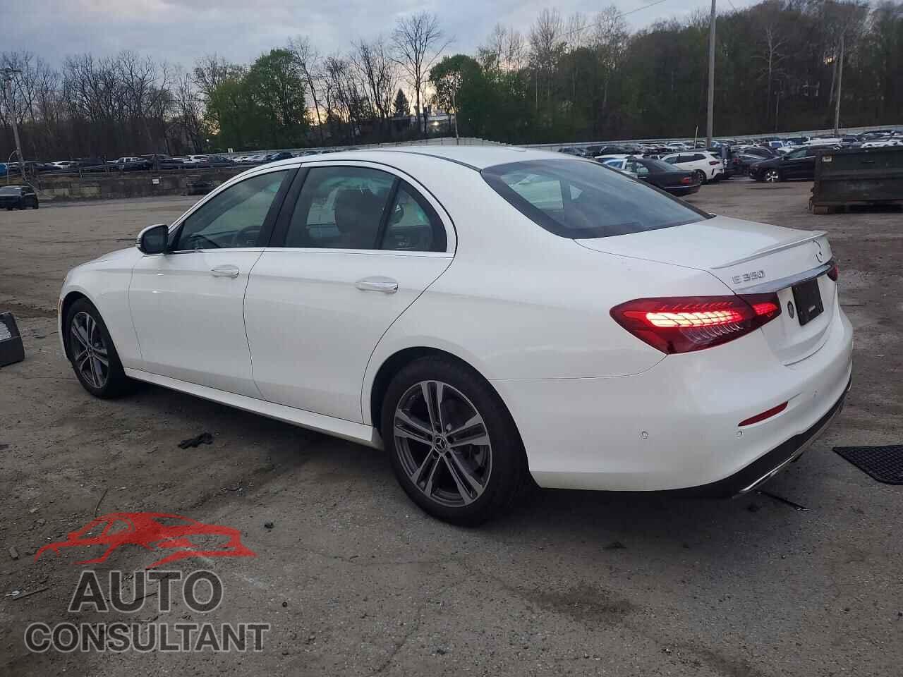 MERCEDES-BENZ E-CLASS 2023 - W1KZF8EBXPB124408