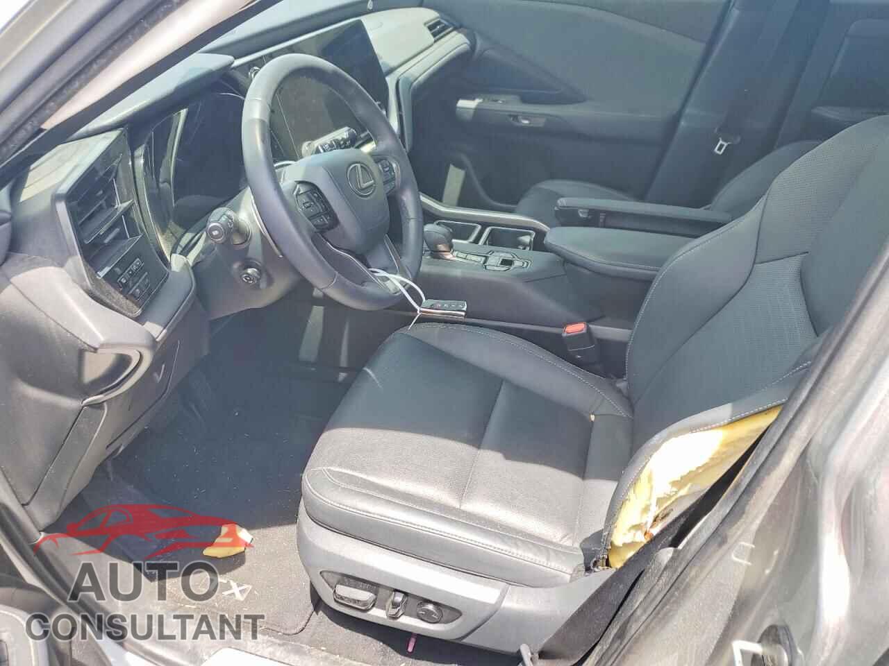 LEXUS UNKNOWN 2024 - 5TDAAAA60RS001301