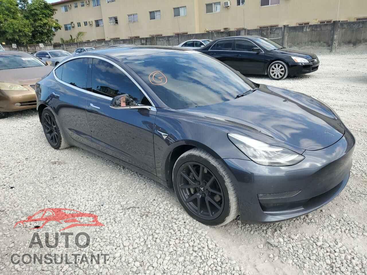 TESLA MODEL 3 2019 - 5YJ3E1EB2KF393860